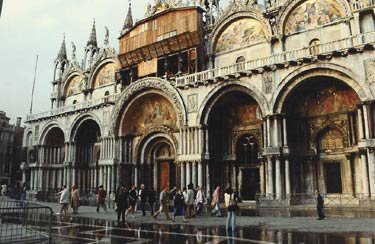 St Marks arched entryways