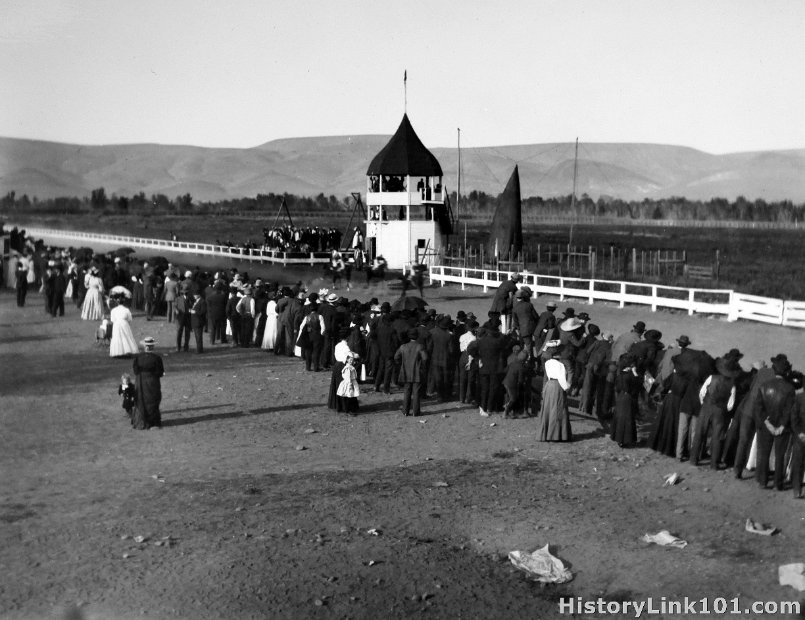Racing at Yakima Fair