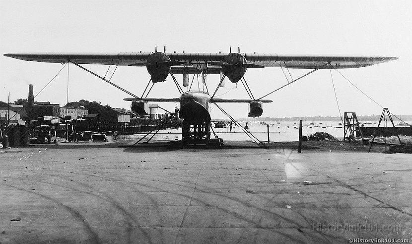 Skiorsky Bi-motored amphibian