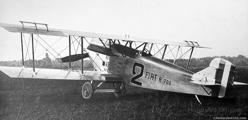 Airplane Fiat R700  