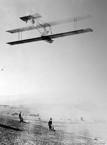 Flight by Fokker with passenger 