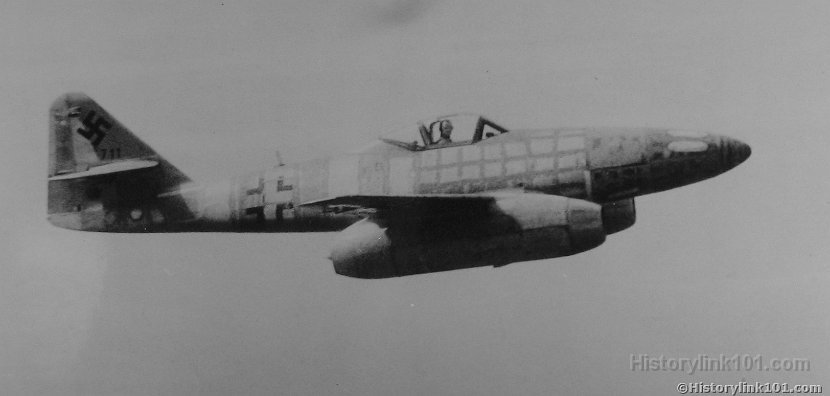 Messerschmitt 262 in Flight