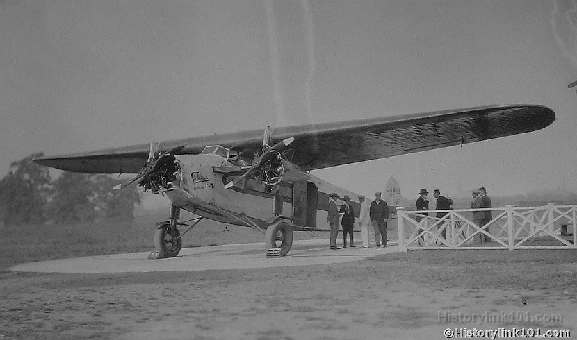 Fokker f-7 Tri-motor passenger airplane