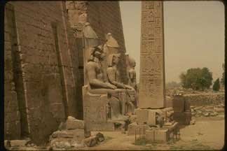 amen temple statues