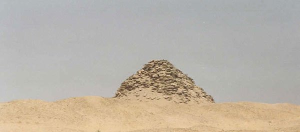 broken pryamid of egypt