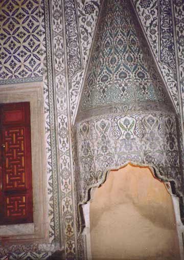 interior walls topkadi palace