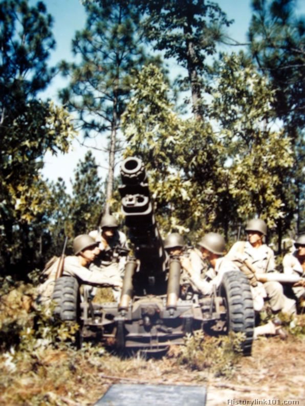 Royalty Free Pictures of 105mm Howitzer