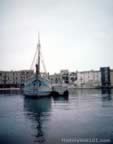 2124.jpg (51kb)
