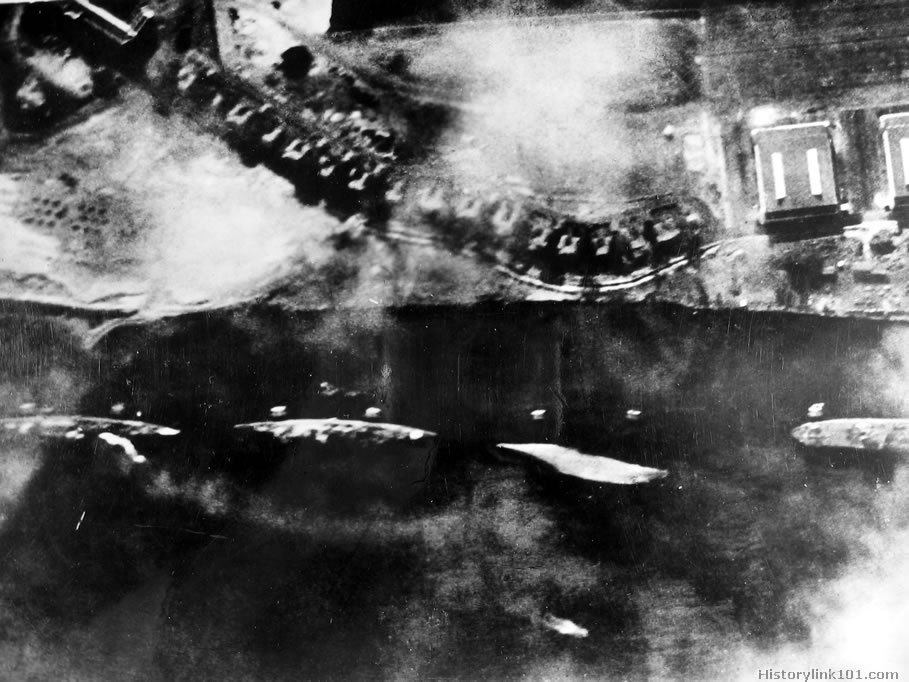 Royalty Free Picture of Attack on Pearl Harbor