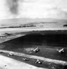 PIPictures of attacks on airfields around Pearl Harbor 