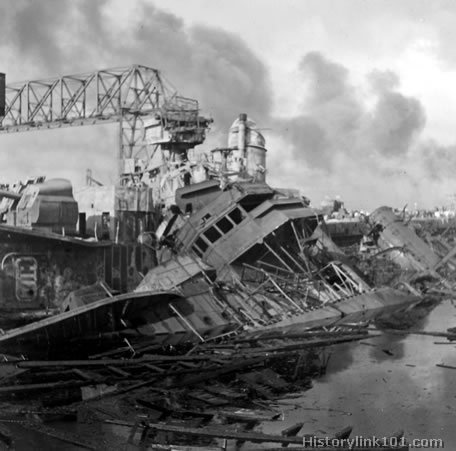 Royalty Free Picture of Attack on Pearl Harbor