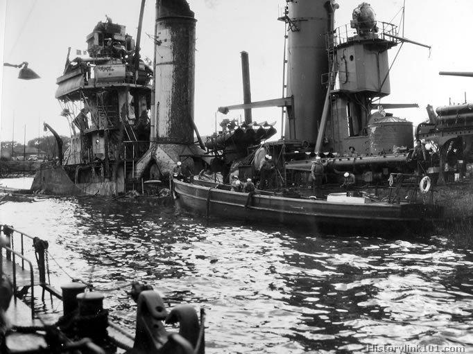 Royalty Free Picture of Attack on Pearl Harbor